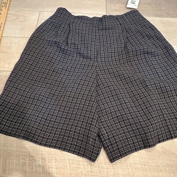 LIZ CLAIBORNE WOMENS SIZE 16 PRE A PORTER SHORTS BLACK PLAID NEW - Picture 2 of 9